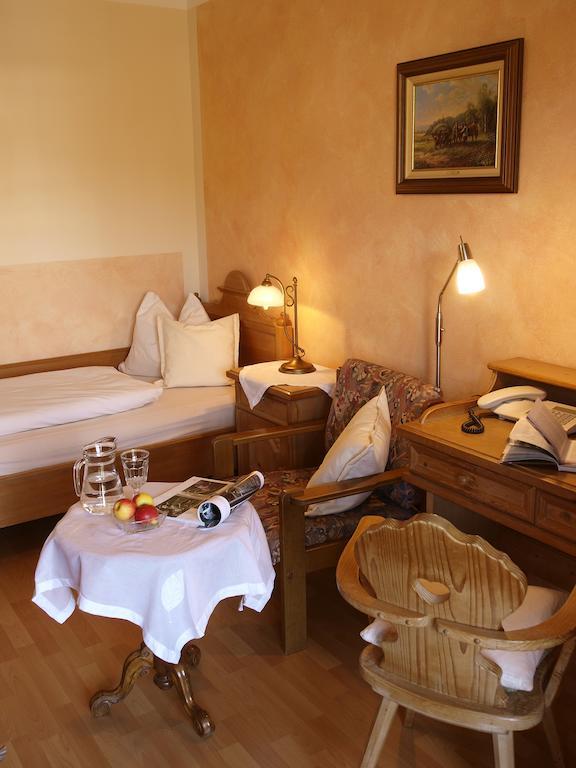 Xundheits Hotel Garni Eckershof Bad Birnbach Room photo